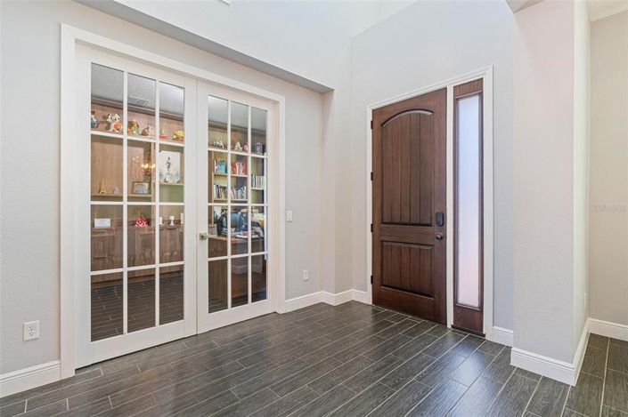 Image No.3-5 Bed House for sale