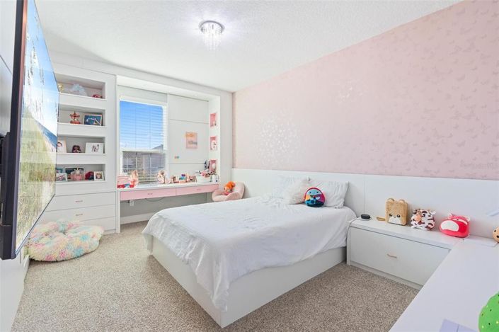 Image No.33-5 Bed House for sale