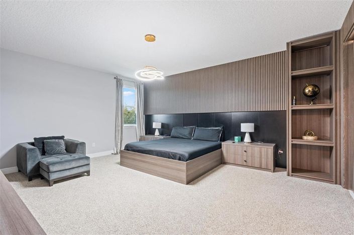 Image No.35-5 Bed House for sale