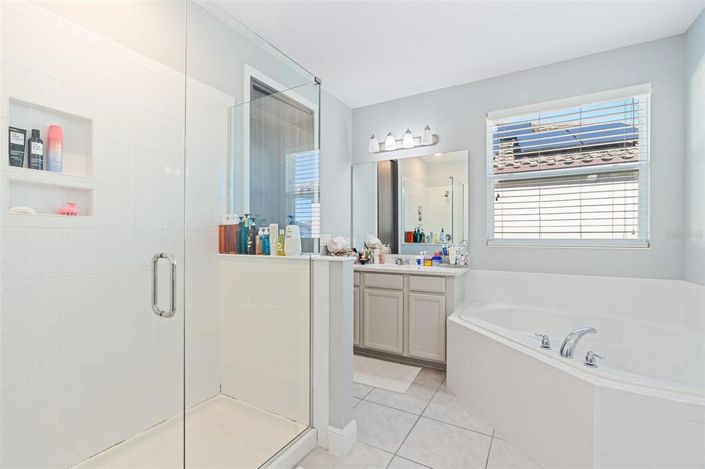 Image No.37-5 Bed House for sale