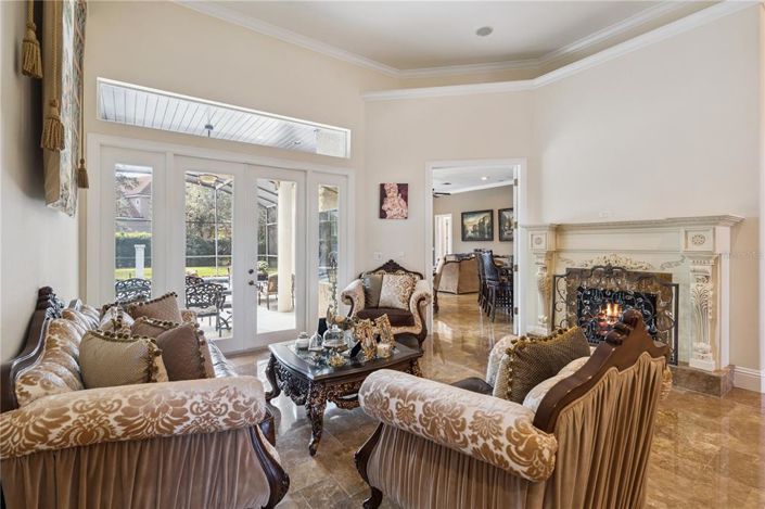 Image No.11-5 Bed House for sale