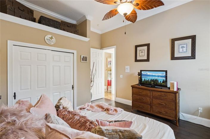 Image No.21-5 Bed House for sale