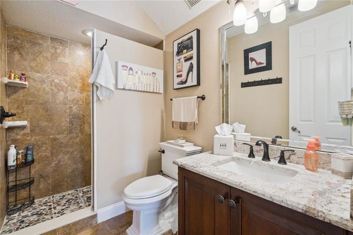 Image No.26-5 Bed House for sale