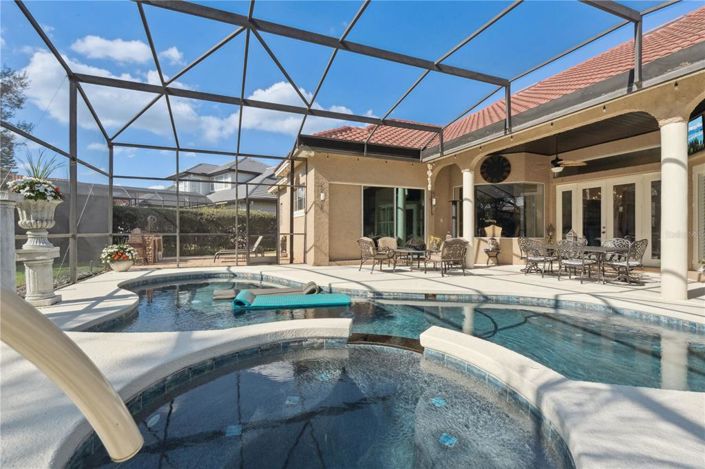 Image No.36-5 Bed House for sale