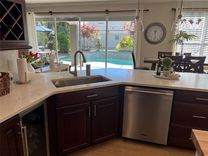 Image No.17-5 Bed House for sale