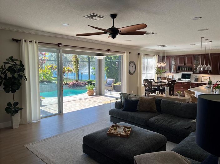 Image No.22-5 Bed House for sale