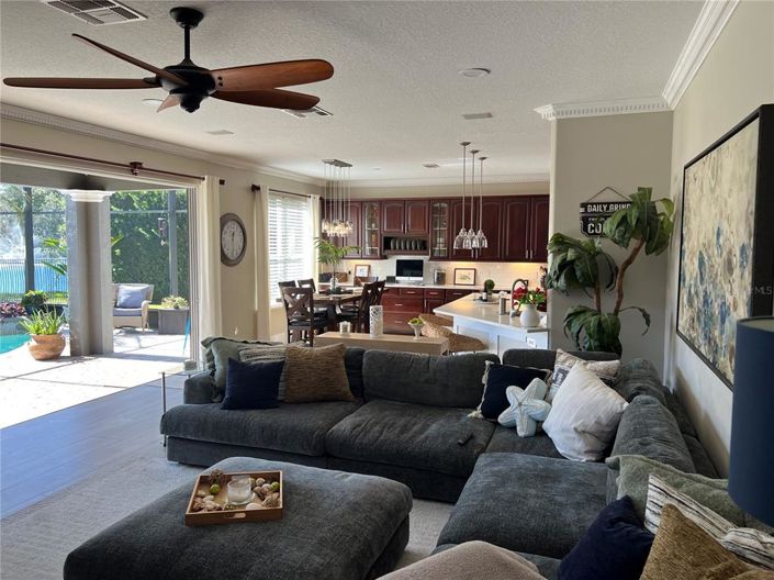 Image No.23-5 Bed House for sale