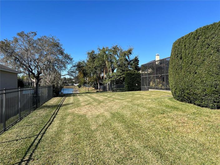 Image No.7-5 Bed House for sale