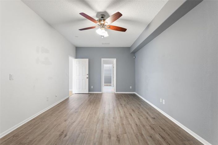 Image No.25-5 Bed House for sale