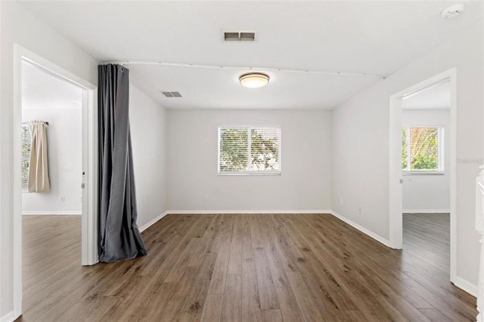 Image No.30-5 Bed House for sale