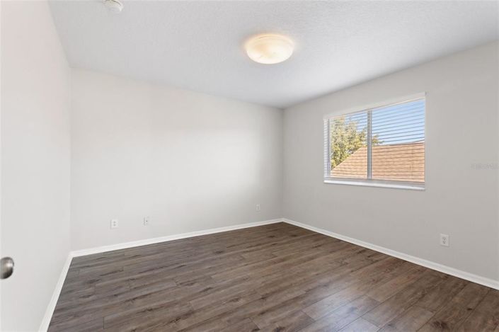 Image No.37-5 Bed House for sale