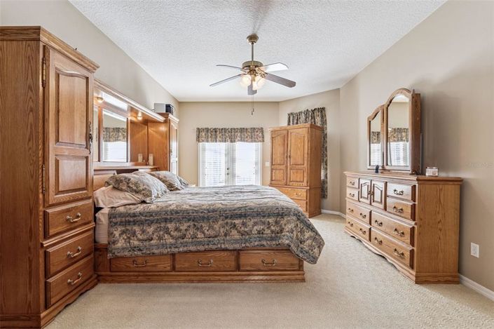 Image No.17-4 Bed House for sale