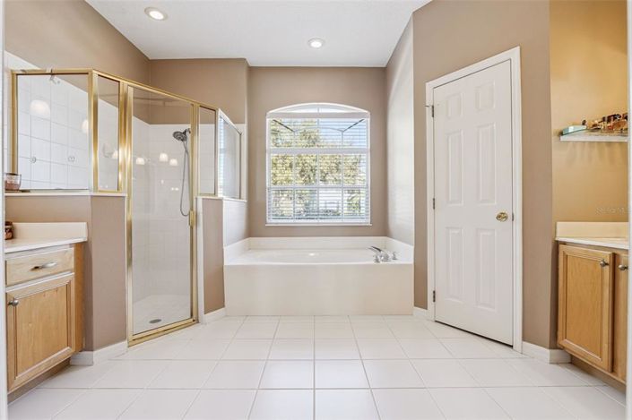 Image No.21-4 Bed House for sale