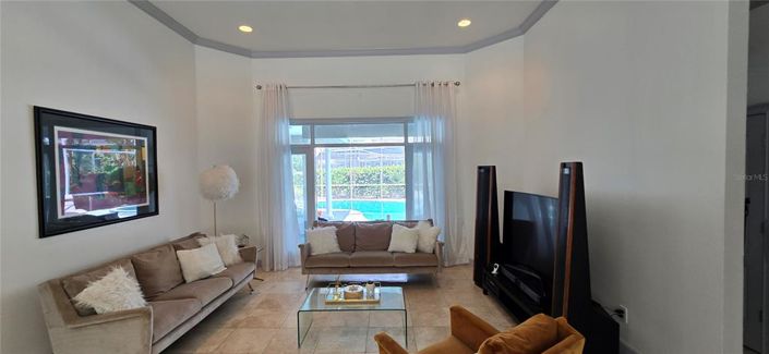 Image No.10-4 Bed House for sale