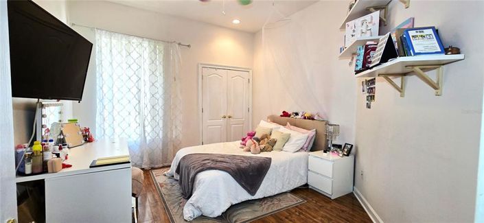 Image No.27-4 Bed House for sale