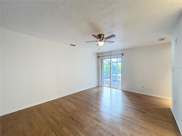 Image No.20-3 Bed House for sale