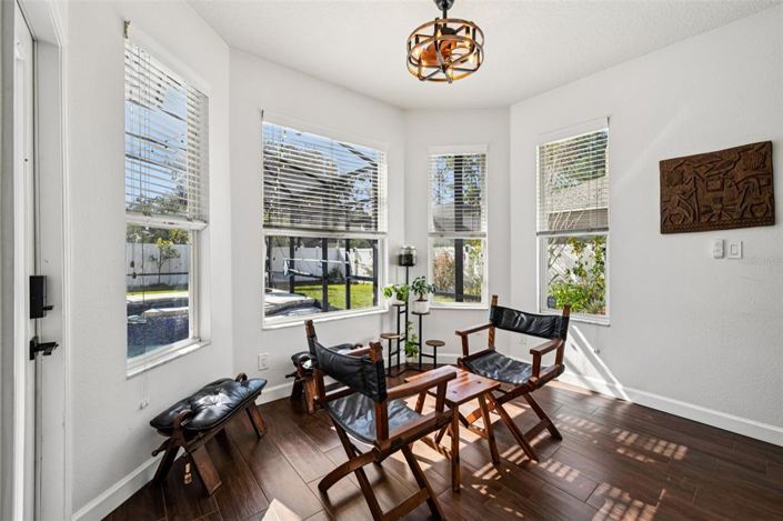 Image No.10-5 Bed House for sale