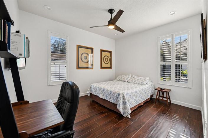 Image No.18-5 Bed House for sale