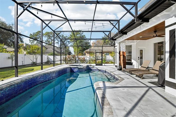 Image No.32-5 Bed House for sale