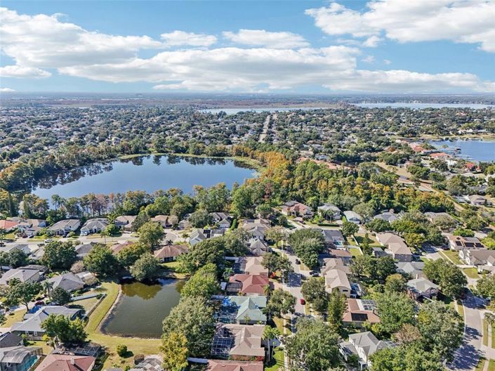 Image No.42-5 Bed House for sale