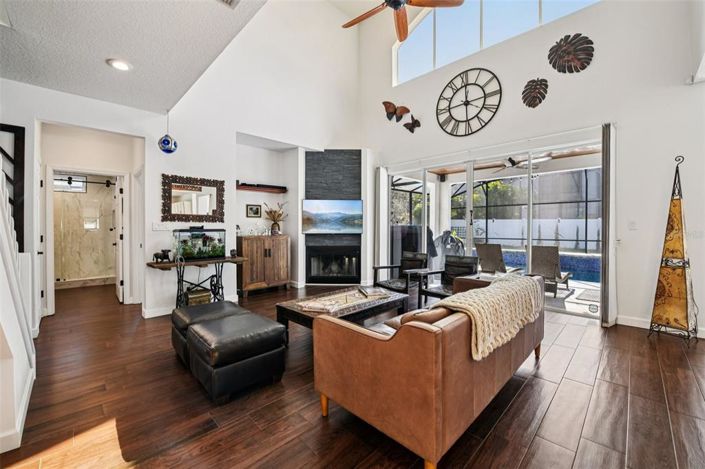 Image No.5-5 Bed House for sale