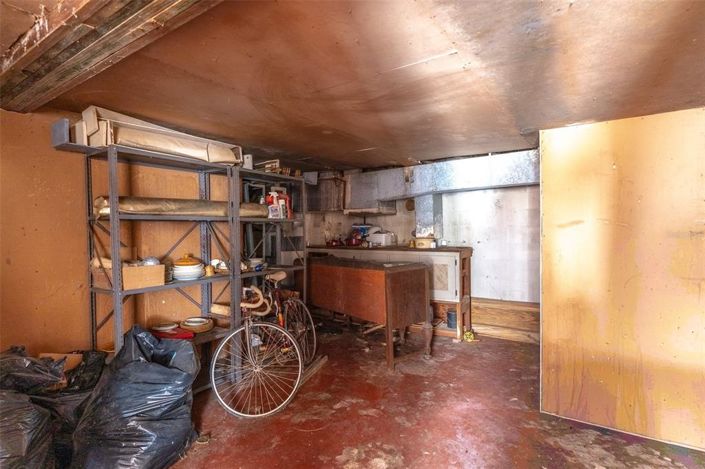 Image No.29-6 Bed House for sale