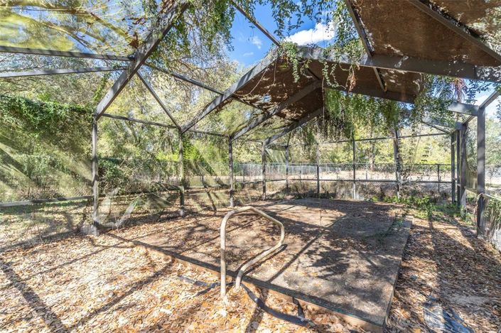 Image No.35-6 Bed House for sale