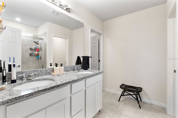 Image No.20-4 Bed House for sale