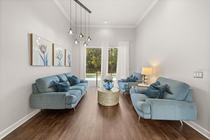 Image No.9-4 Bed House for sale