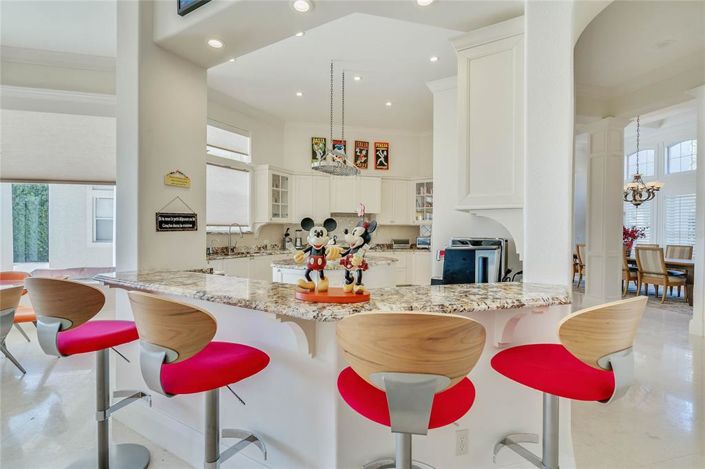 Image No.15-6 Bed House for sale