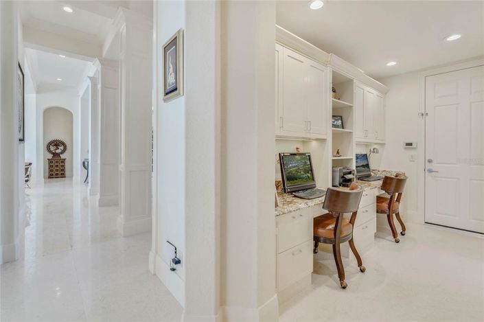 Image No.16-6 Bed House for sale