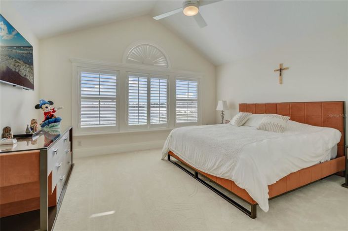 Image No.42-6 Bed House for sale