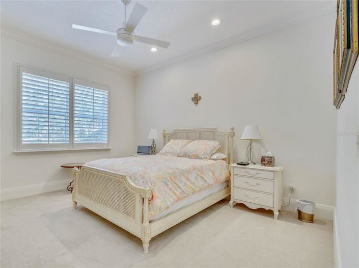 Image No.45-6 Bed House for sale