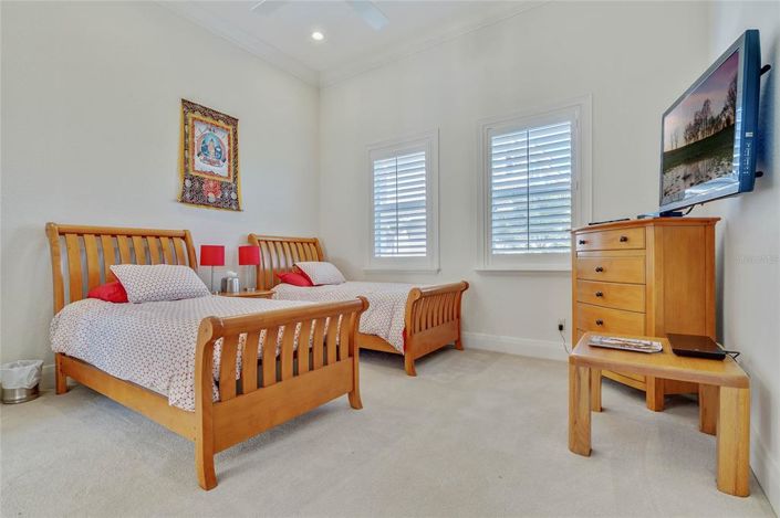 Image No.48-6 Bed House for sale