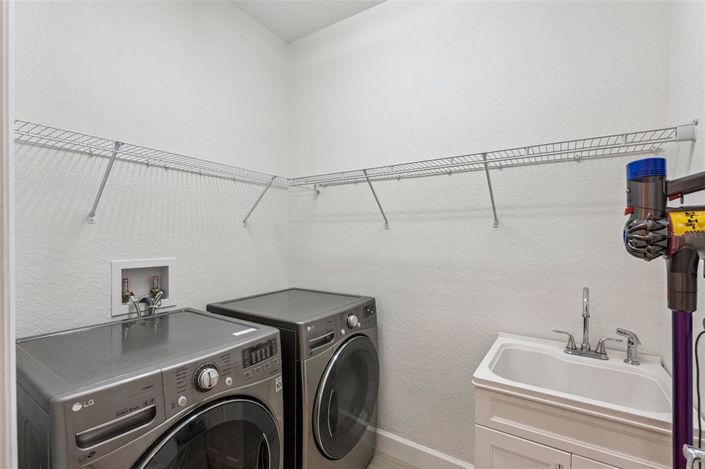 Image No.20-Maison de ville de 4 chambres à vendre à Saint John