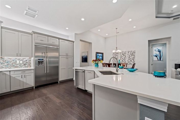 Image No.17-4 Bed House for sale