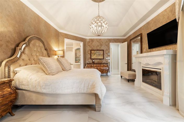 Image No.16-5 Bed House for sale