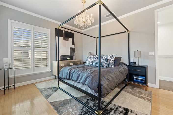 Image No.43-5 Bed House for sale