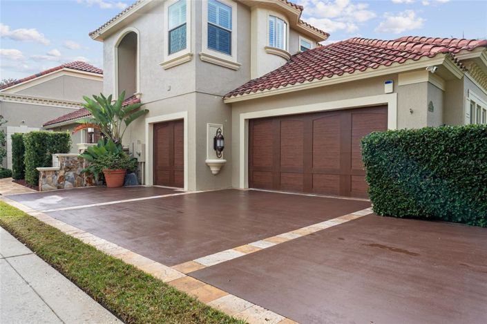 Image No.5-5 Bed House for sale