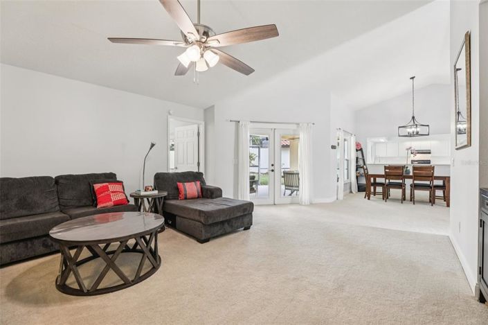 Image No.14-3 Bed House for sale