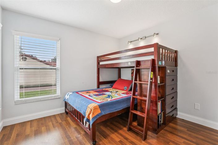 Image No.15-3 Bed House for sale