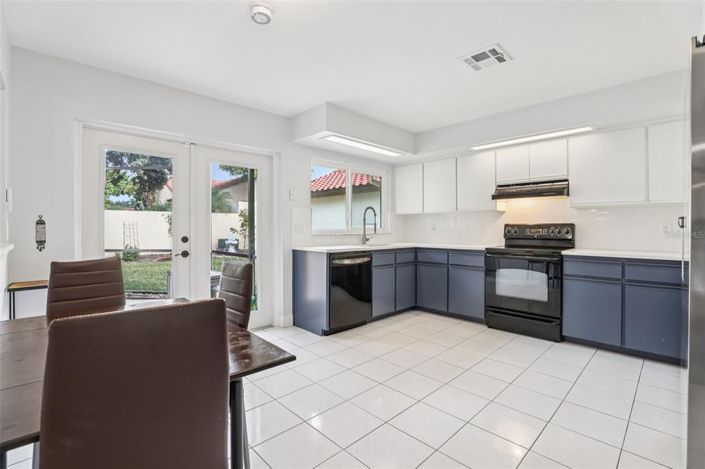 Image No.8-3 Bed House for sale