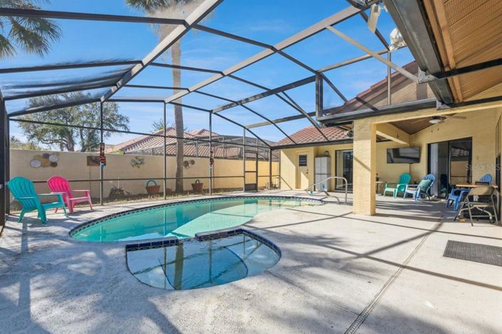 Image No.11-3 Bed House for sale