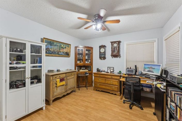 Image No.3-3 Bed House for sale