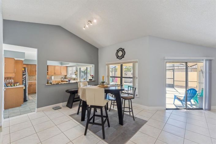 Image No.8-3 Bed House for sale