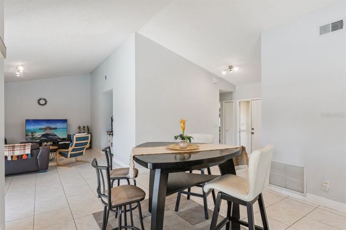 Image No.9-3 Bed House for sale