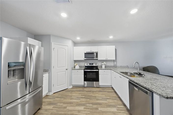 Image No.13-4 Bed House for sale