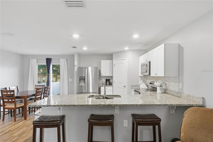 Image No.9-4 Bed House for sale