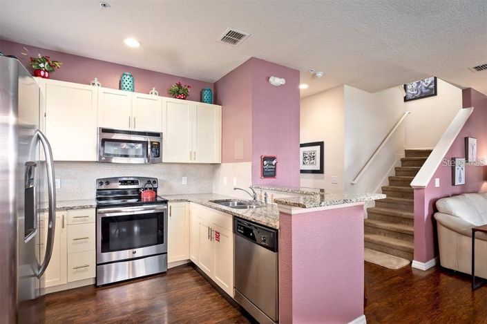 Image No.7-4 Bed Townhouse for sale