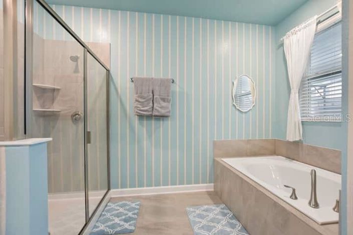 Image No.38-8 Bed House for sale